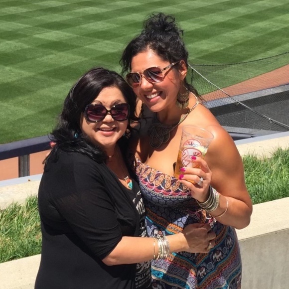 Meet your Posher, Jen! - Picture 2 of 5